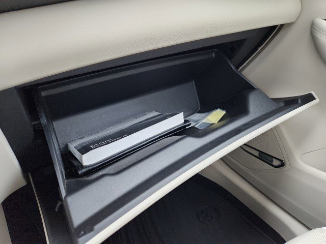 Used 2023 Buick Envision Avenir image 53