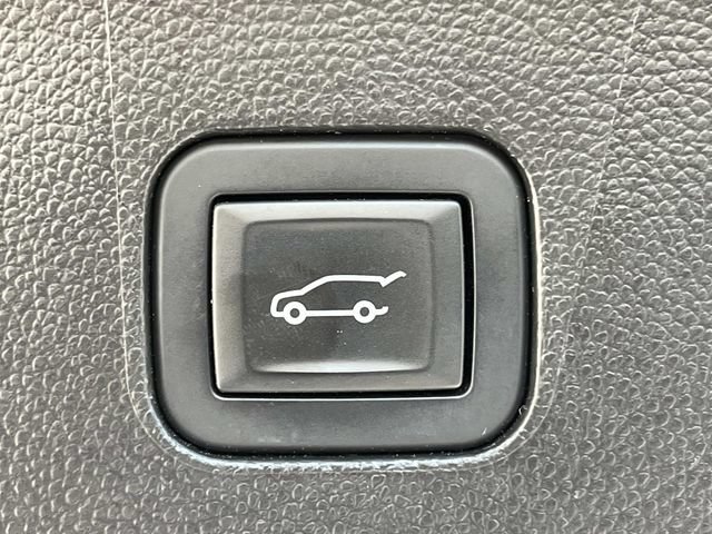 Used 2018 Buick Enclave Premium w/ Experience Buick Package FWD image 25