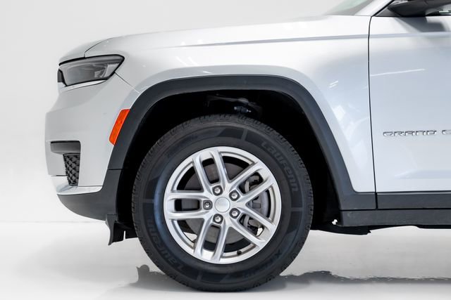 Used 2023 Jeep Grand Cherokee L Laredo AWD/4WD image 27