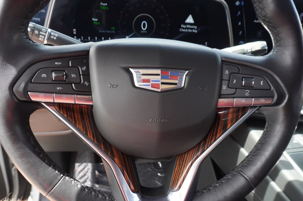 Used 2022 Cadillac Escalade Premium Luxury AWD/4WD image 23