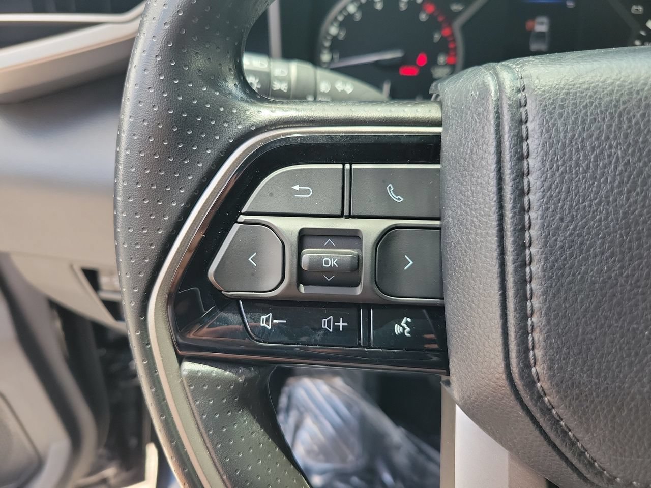 Used 2024 Toyota Tundra SR5 AWD/4WD image 17