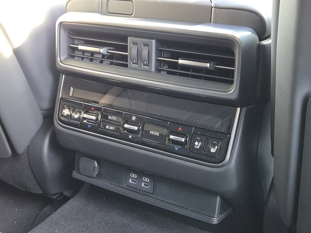 New 2025 Lexus LX 600 600 Premium image 46