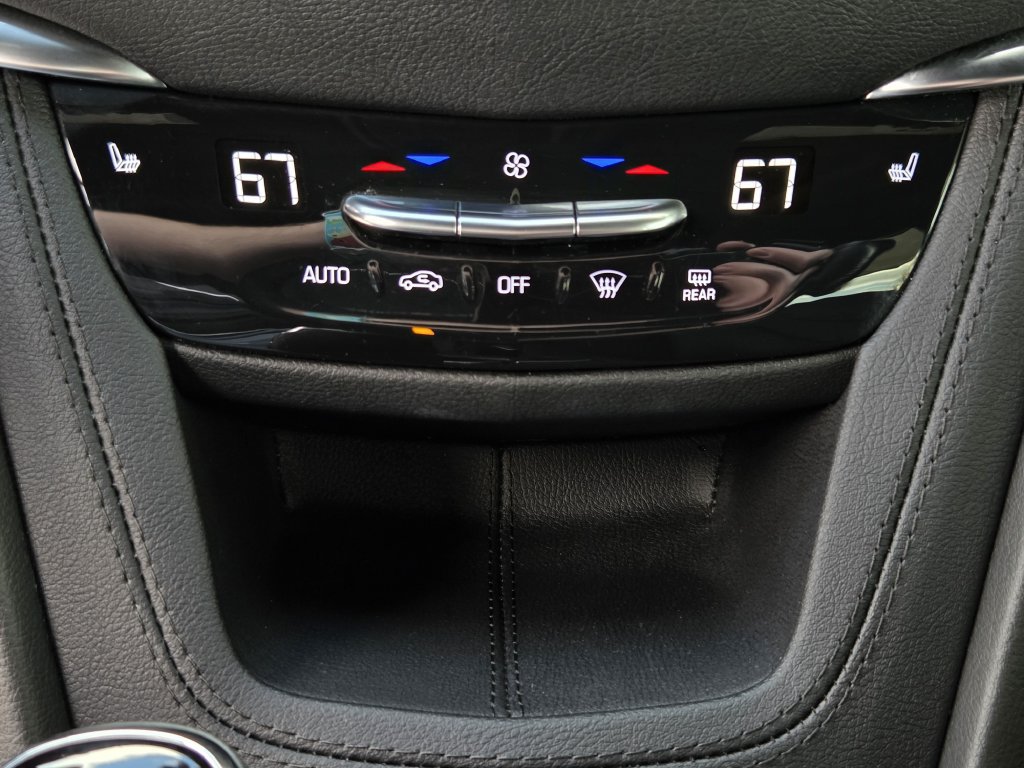 Used 2024 Cadillac XT5 Premium Luxury w/ Technology Package FWD image 20