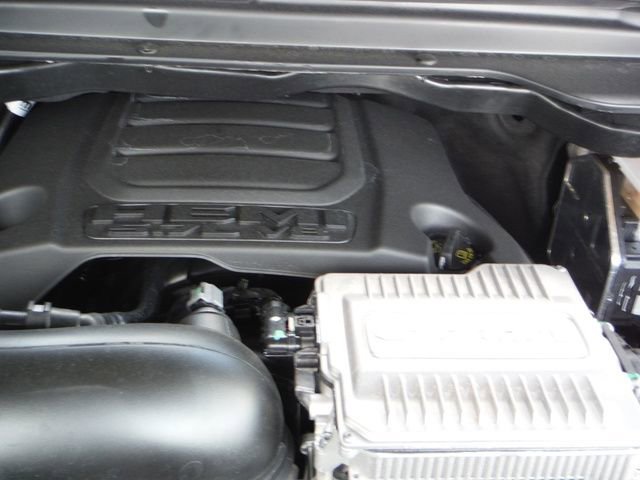 New 2026 RAM 1500 Express AWD/4WD image 9