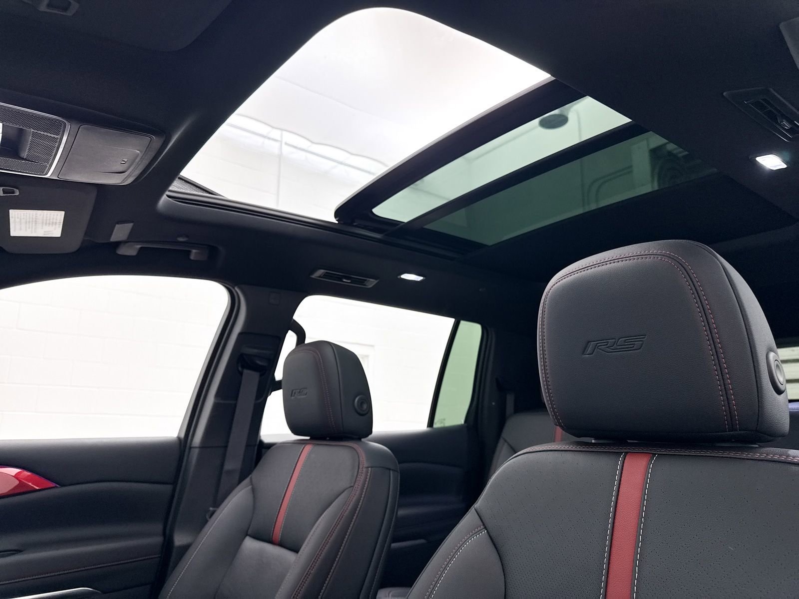 Used 2024 Chevrolet Traverse RS w/ LPO, Floor Liner Package image 3