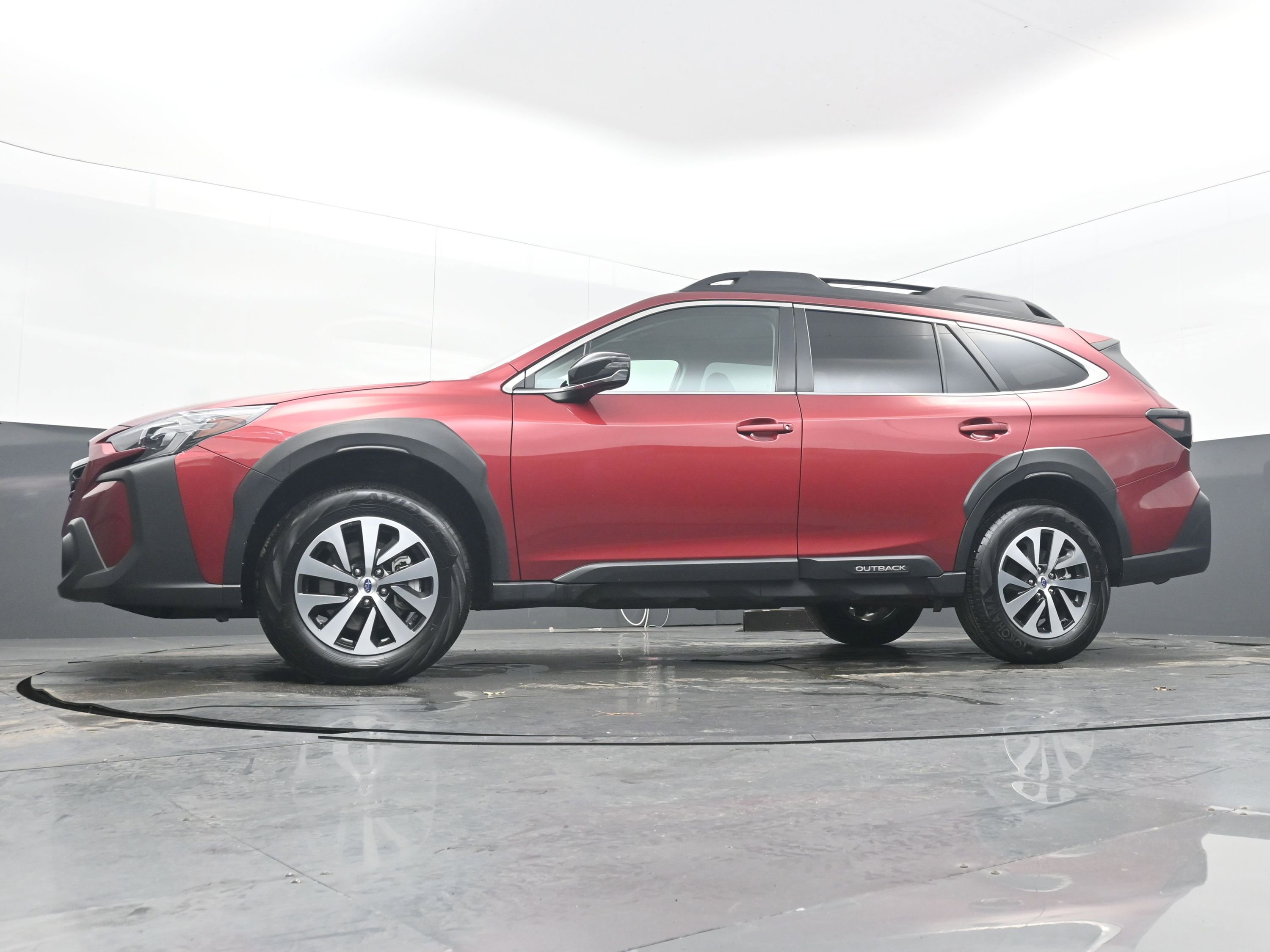 Used 2025 Subaru Outback Premium image 27