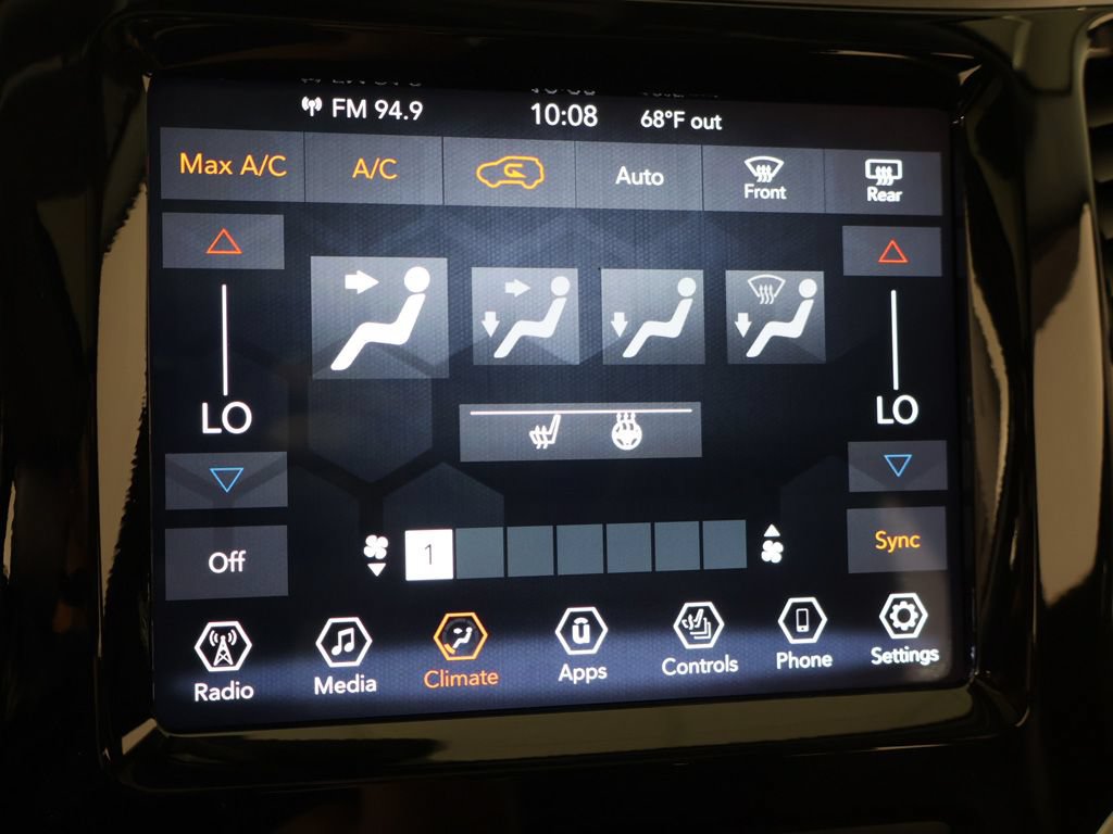 Used 2019 Jeep Cherokee Limited AWD/4WD image 46