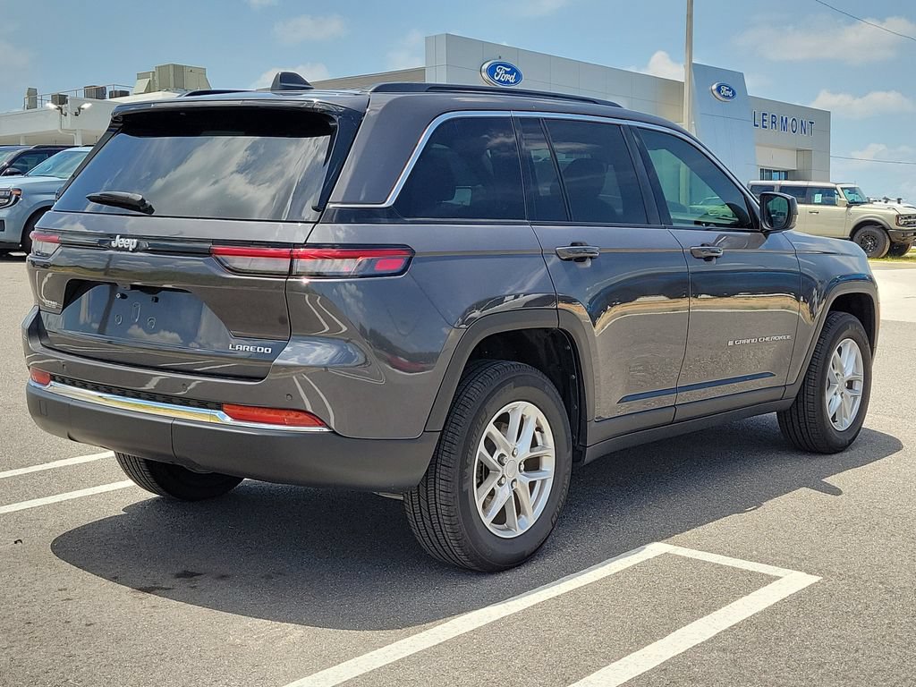 Used 2025 Jeep Grand Cherokee Laredo X RWD image 5