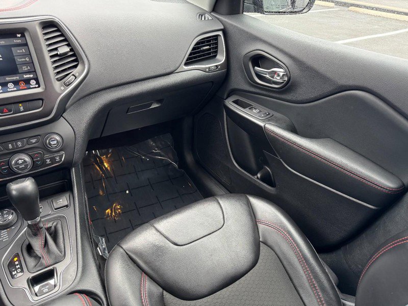 Used 2022 Jeep Cherokee Trailhawk w/ Comfort/Convenience Group image 15