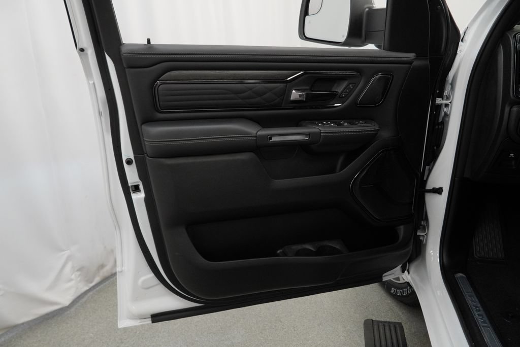 New 2027 RAM 1500 Limited w/ Body Color Bumper Group AWD/4WD image 27