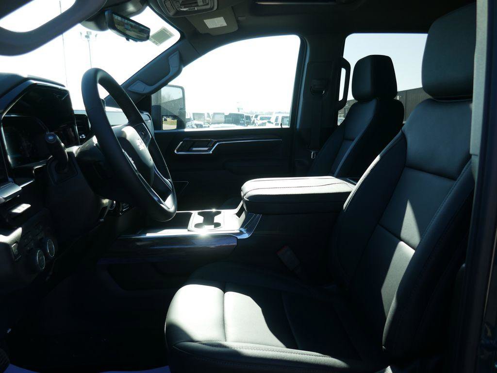 New 2026 Chevrolet Silverado 3500 LTZ w/ LTZ Plus Package AWD/4WD image 19