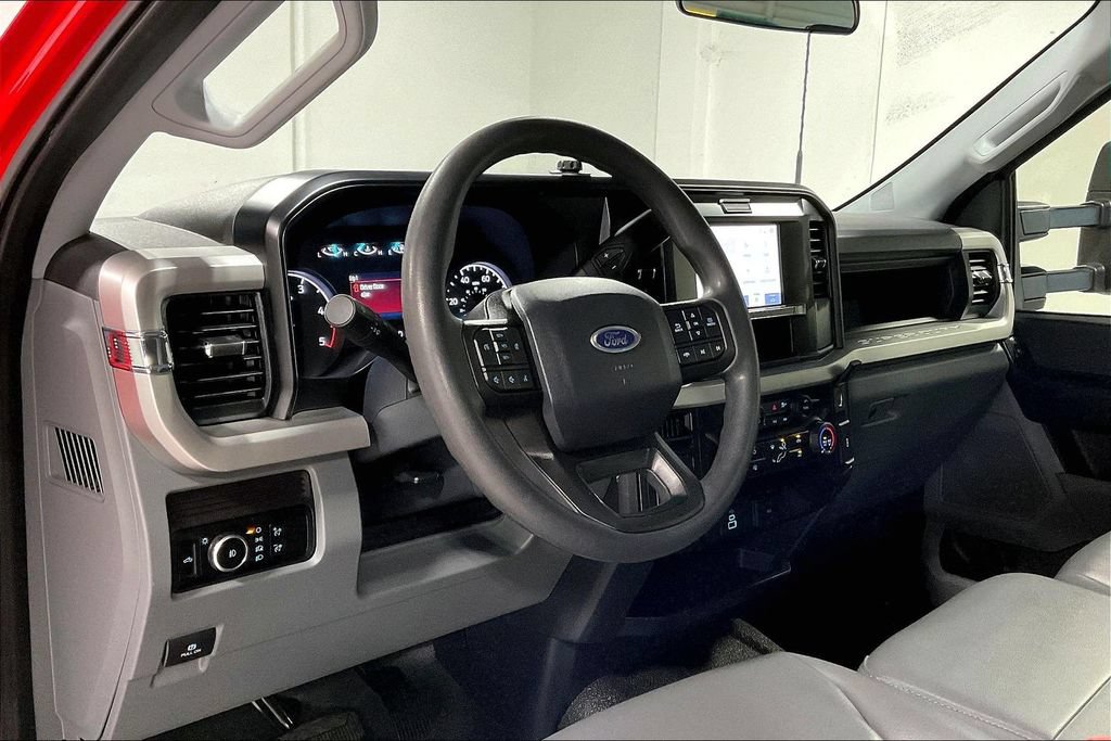 Used 2025 Ford F350 XL w/ XL Chrome Package RWD image 16