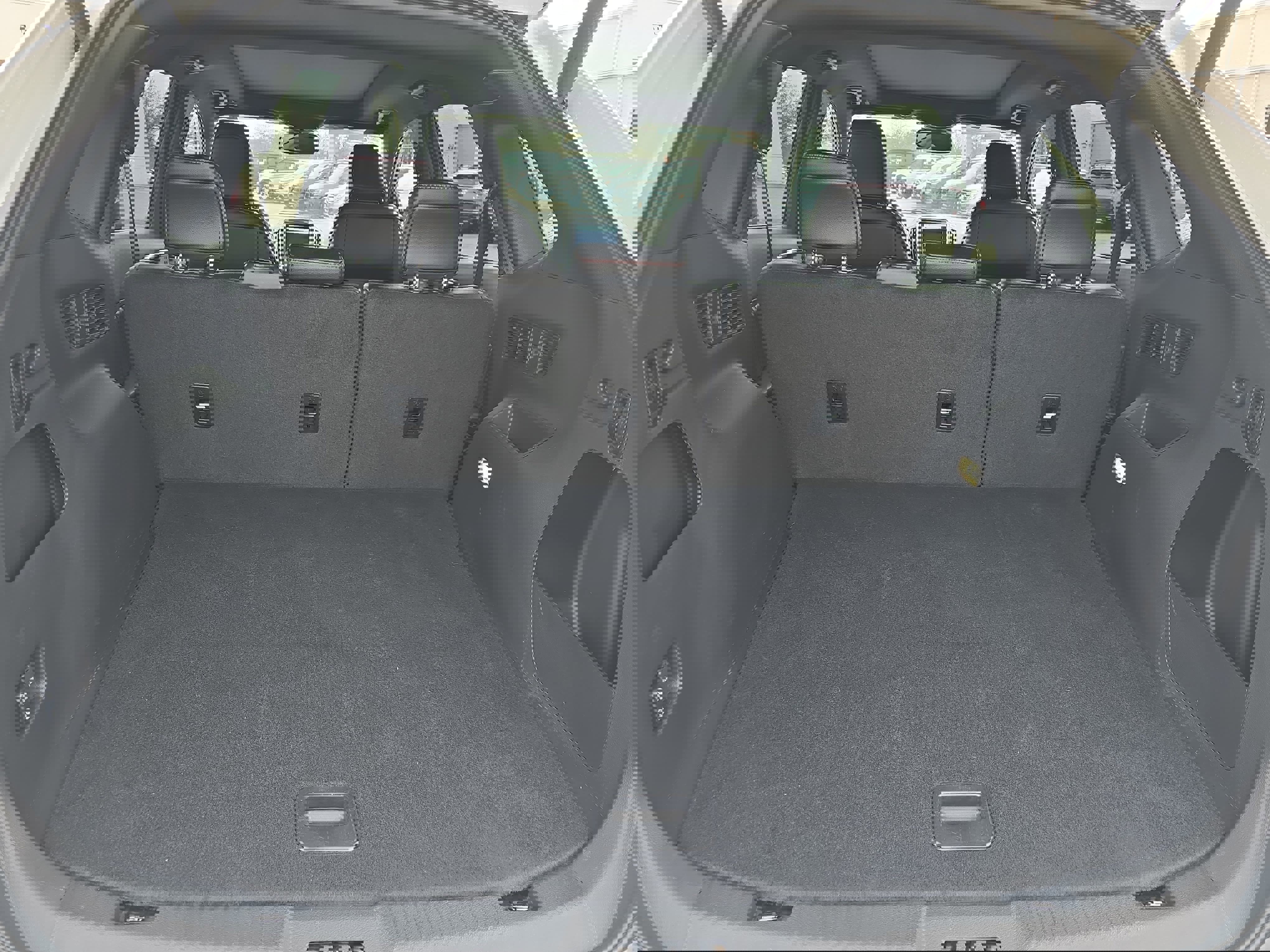 Used 2024 Ford Edge ST-Line image 14