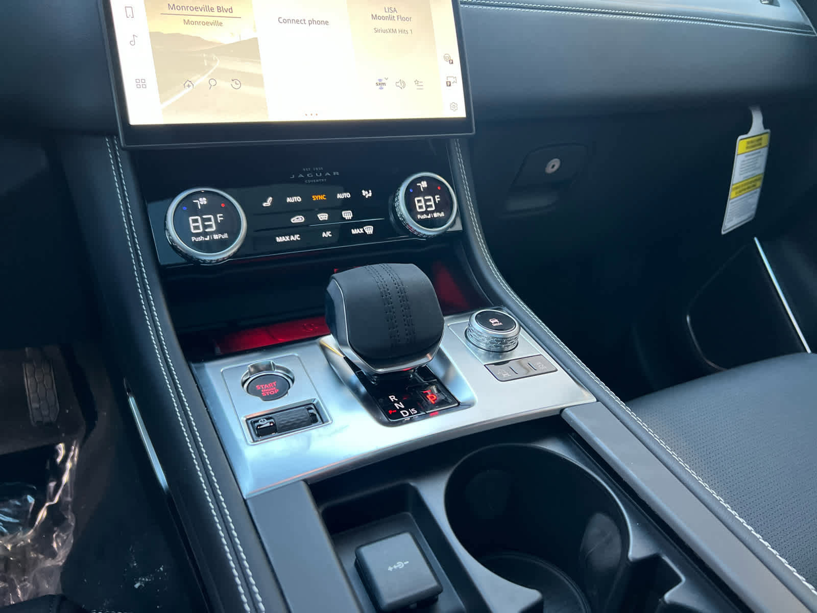 Used 2025 Jaguar F-PACE R-Dynamic S image 9