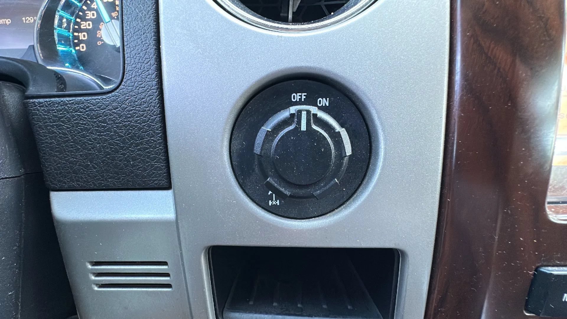 Used 2012 Ford F150 Lariat w/ Lariat Plus Pkg RWD image 16