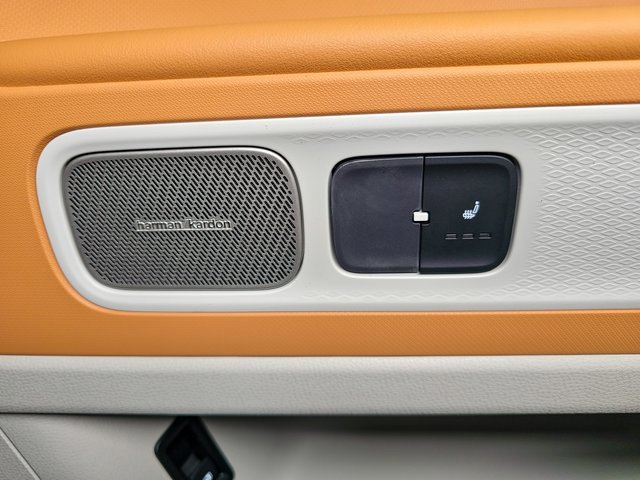 New 2025 Volkswagen ID. Buzz 1st Edition image 39