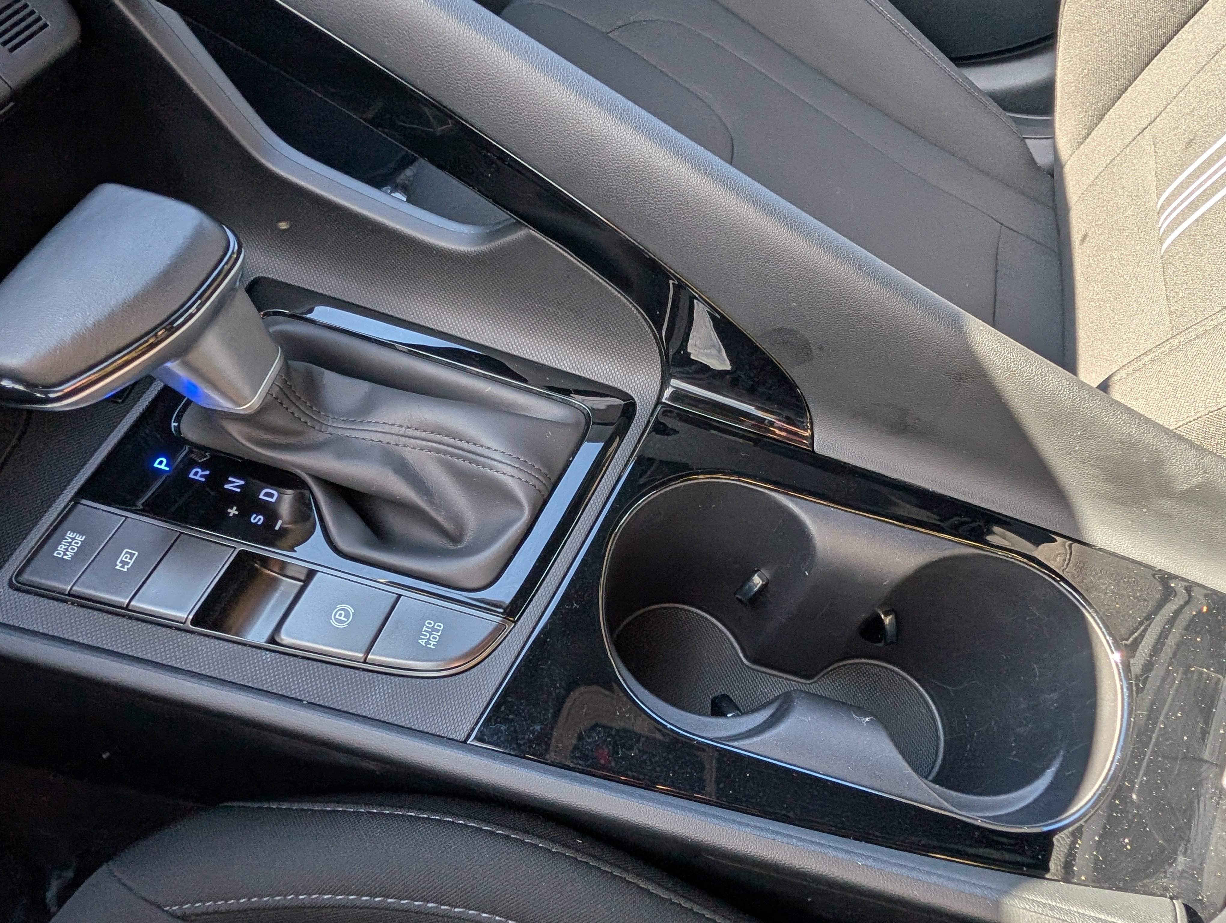 Certified 2025 Hyundai Elantra SEL FWD image 18