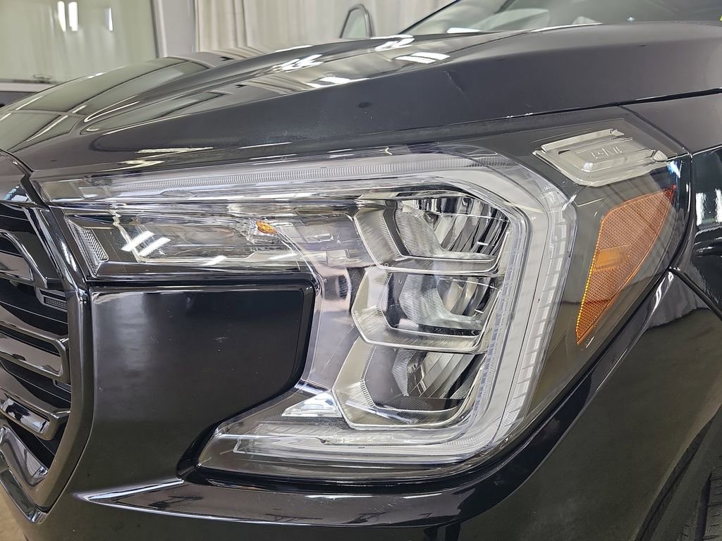 Used 2024 GMC Terrain SLT w/ Tech Package AWD/4WD image 37