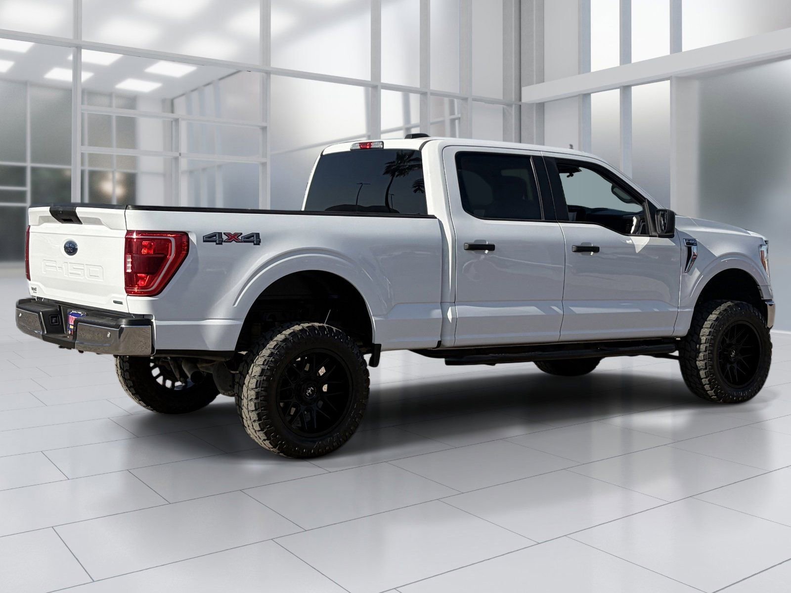 Used 2021 Ford F150 XLT image 6