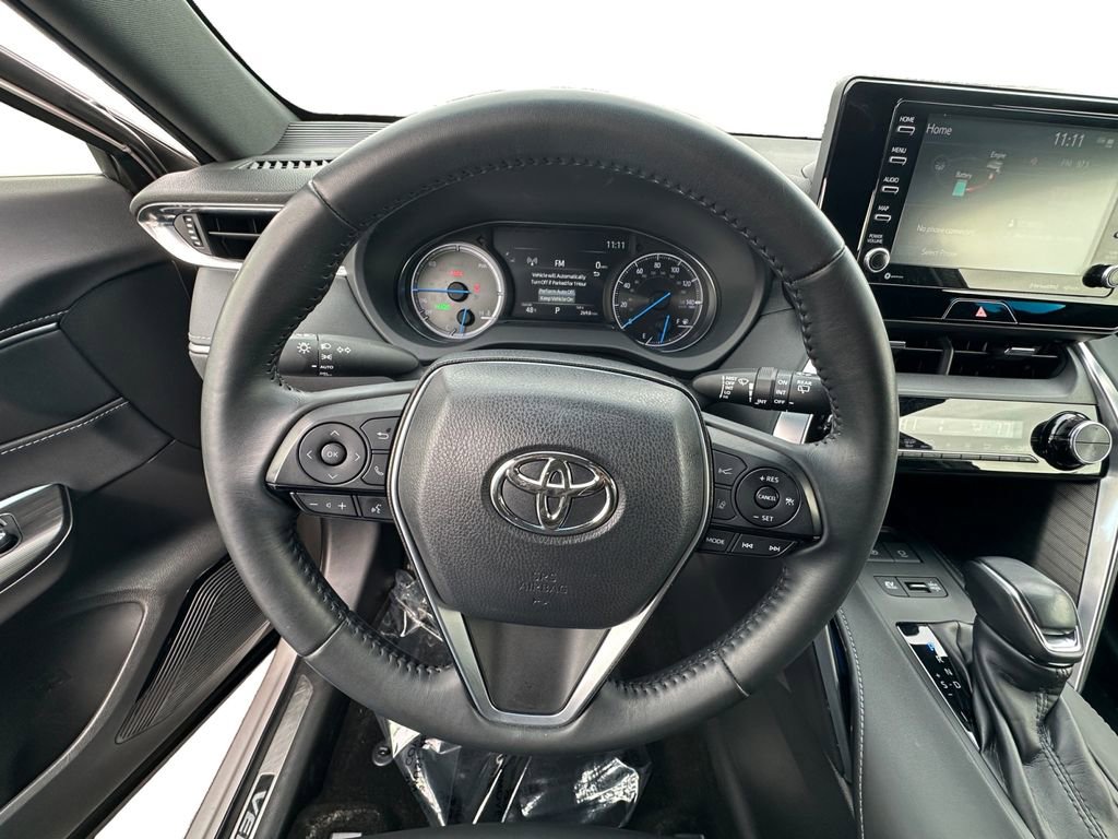 Used 2022 Toyota Venza XLE image 9