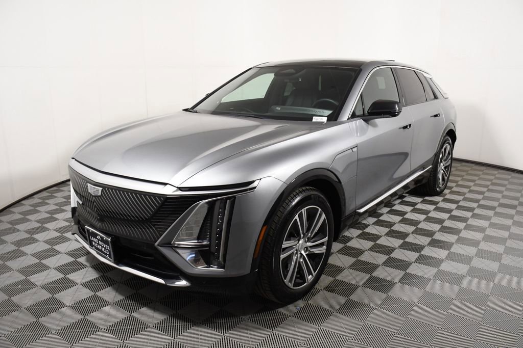Used 2024 Cadillac Lyriq Luxury image 1