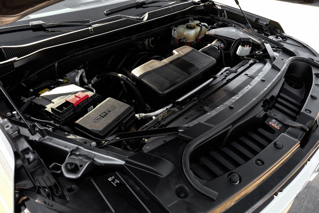 Used 2022 Chevrolet Suburban LT w/ Luxury Package image 56