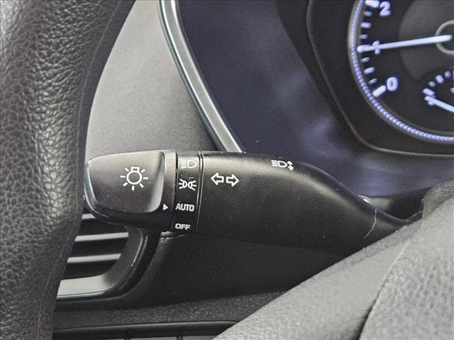 Used 2019 Hyundai Santa Fe SE image 17