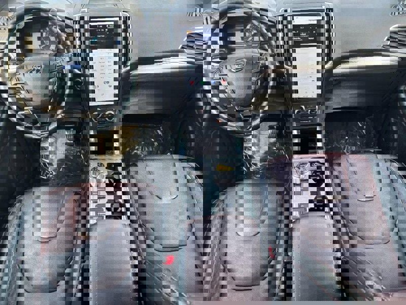 Used 2022 Ford Edge Titanium w/ Equipment Group 301A image 11