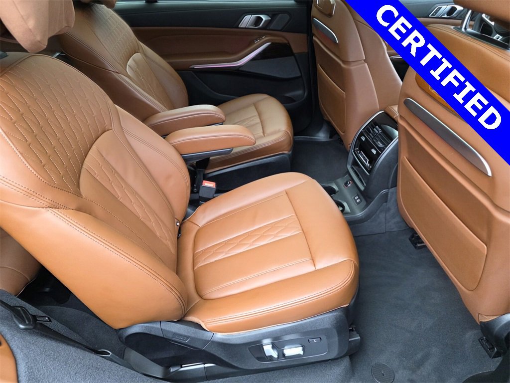 Used 2025 BMW X7 M60i image 27