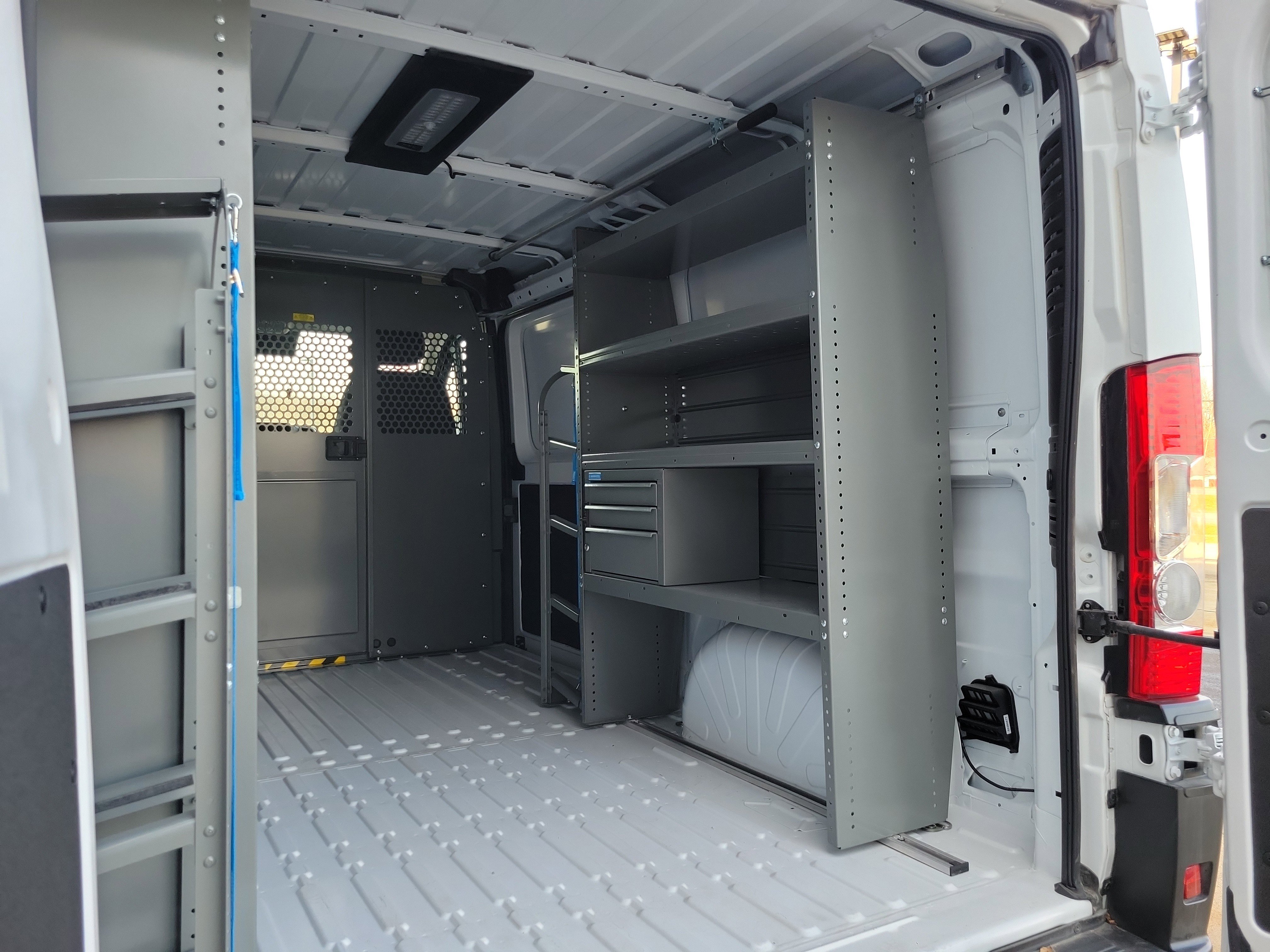 Used 2025 RAM ProMaster 2500 w/ Quick Order Package 22G SLT image 17