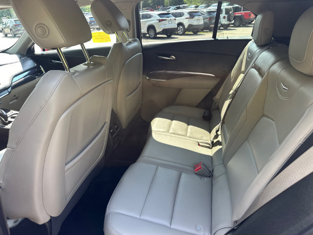 Used 2023 Cadillac XT4 Luxury w/ LPO, Onyx Lite Package AWD/4WD image 19