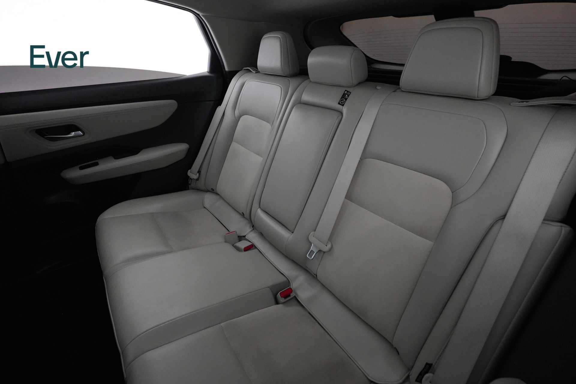 Used 2023 Nissan Ariya AWD image 24