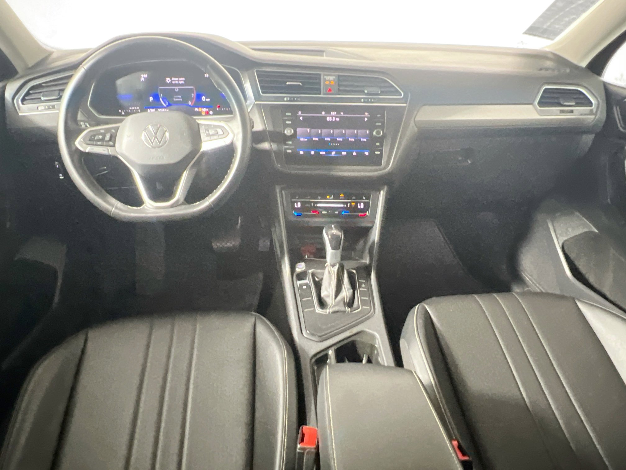 Used 2023 Volkswagen Tiguan SE FWD image 30
