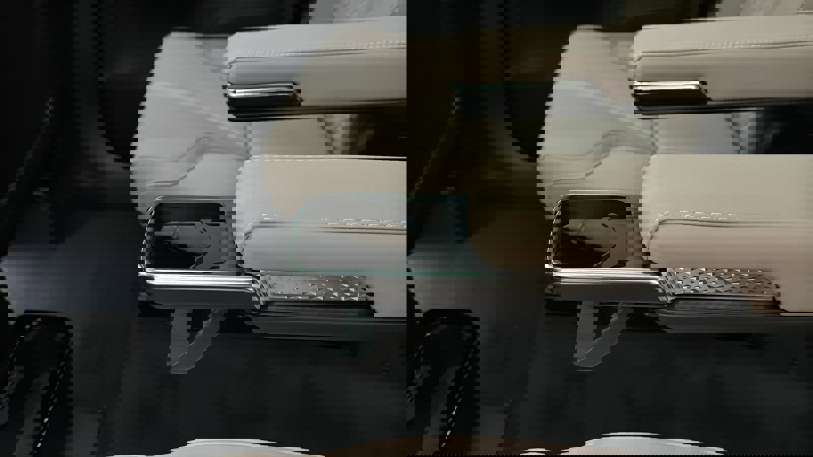 New 2026 Volvo XC90 T8 Plus w/ Protection Package Premier image 28