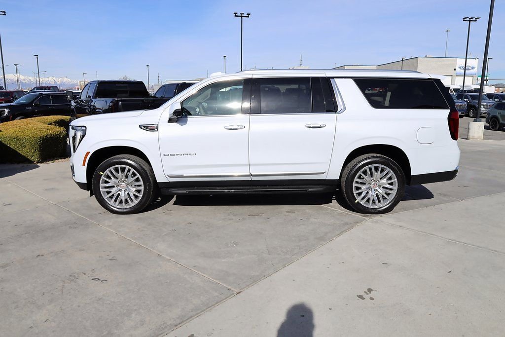 New 2026 GMC Yukon XL Denali w/ Advanced Technology Package image 3