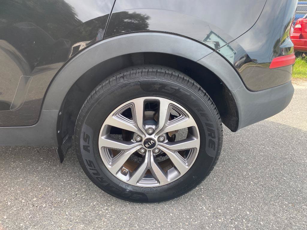 Used 2015 Kia Sportage LX FWD image 11