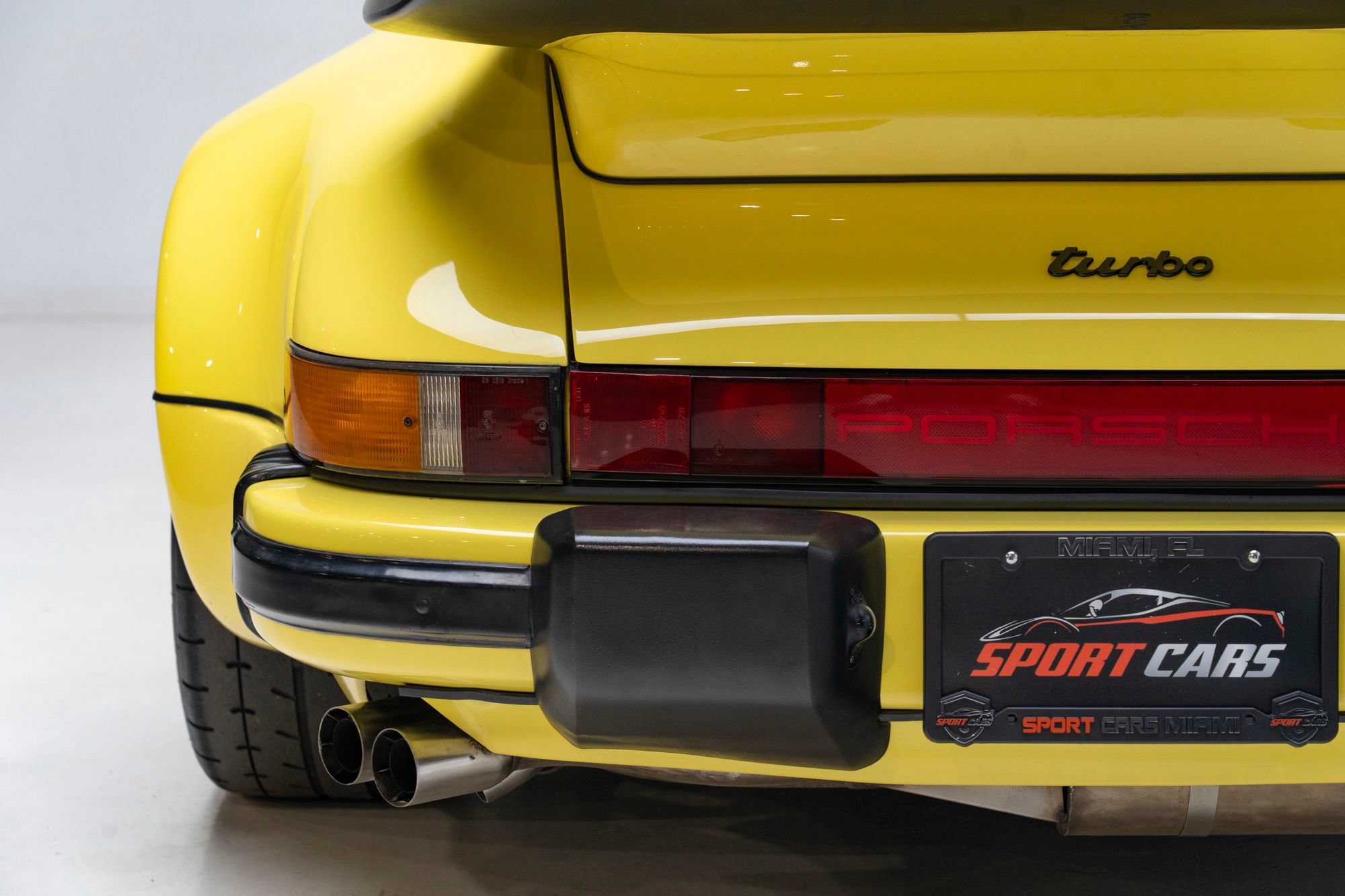 Used 1988 Porsche 911 Carrera RWD image 52