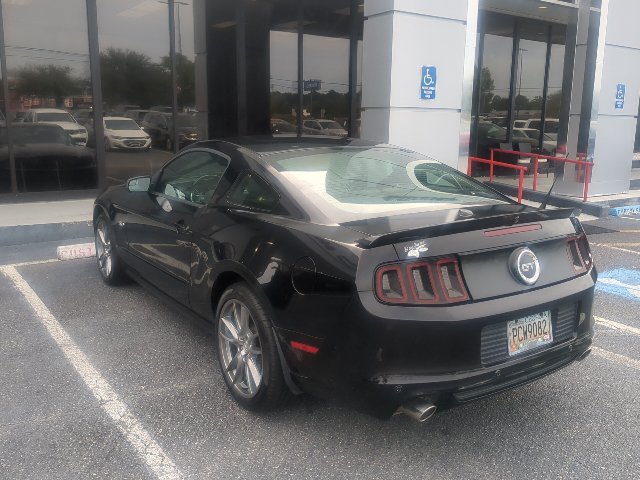 Used 2013 Ford Mustang GT Premium w/ Electronics Pkg RWD image 10
