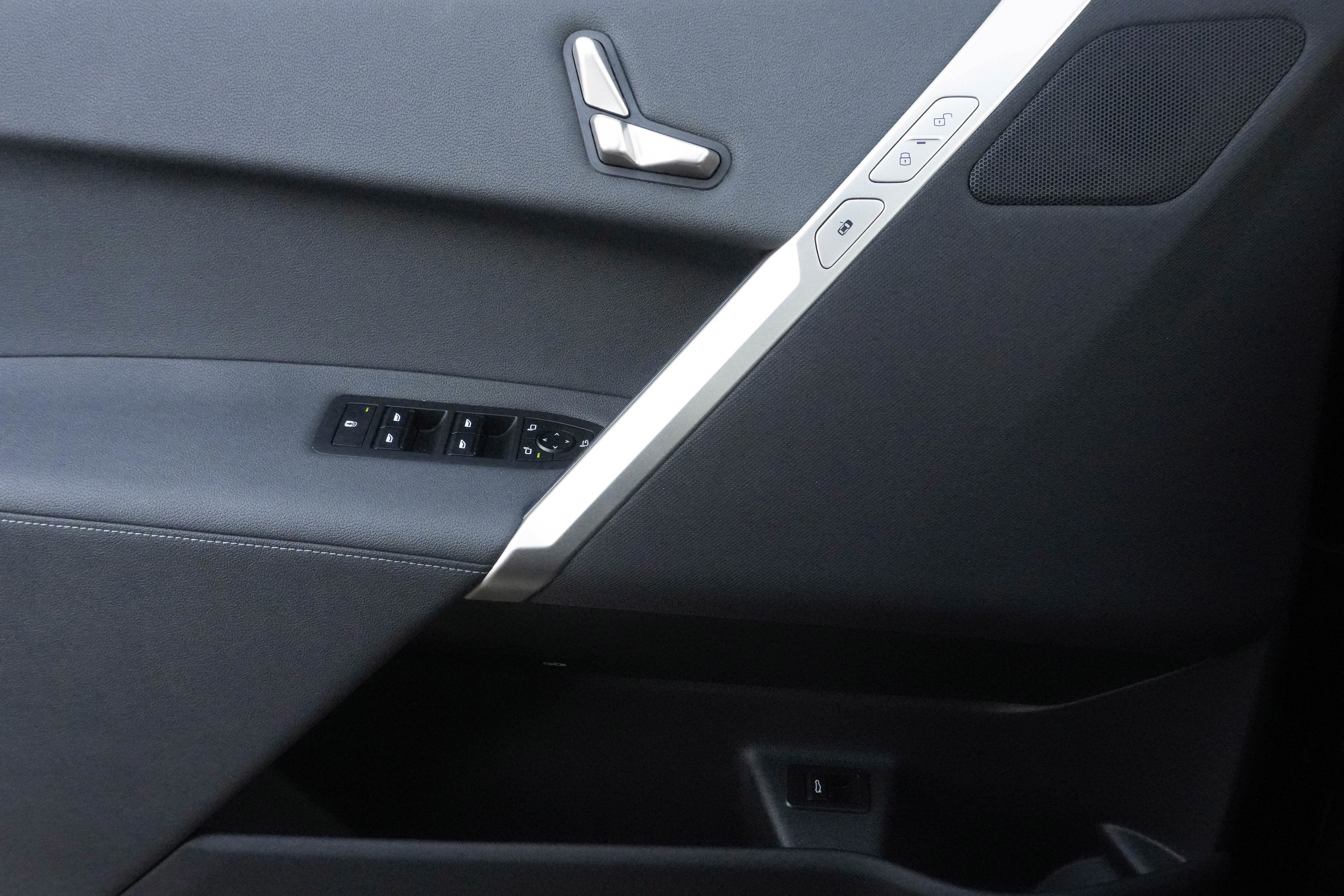 Certified 2024 BMW iX xDrive50 image 30