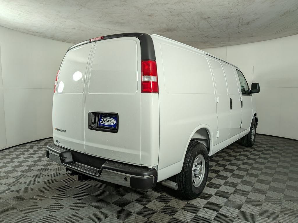 New 2025 Chevrolet Express 2500 image 7
