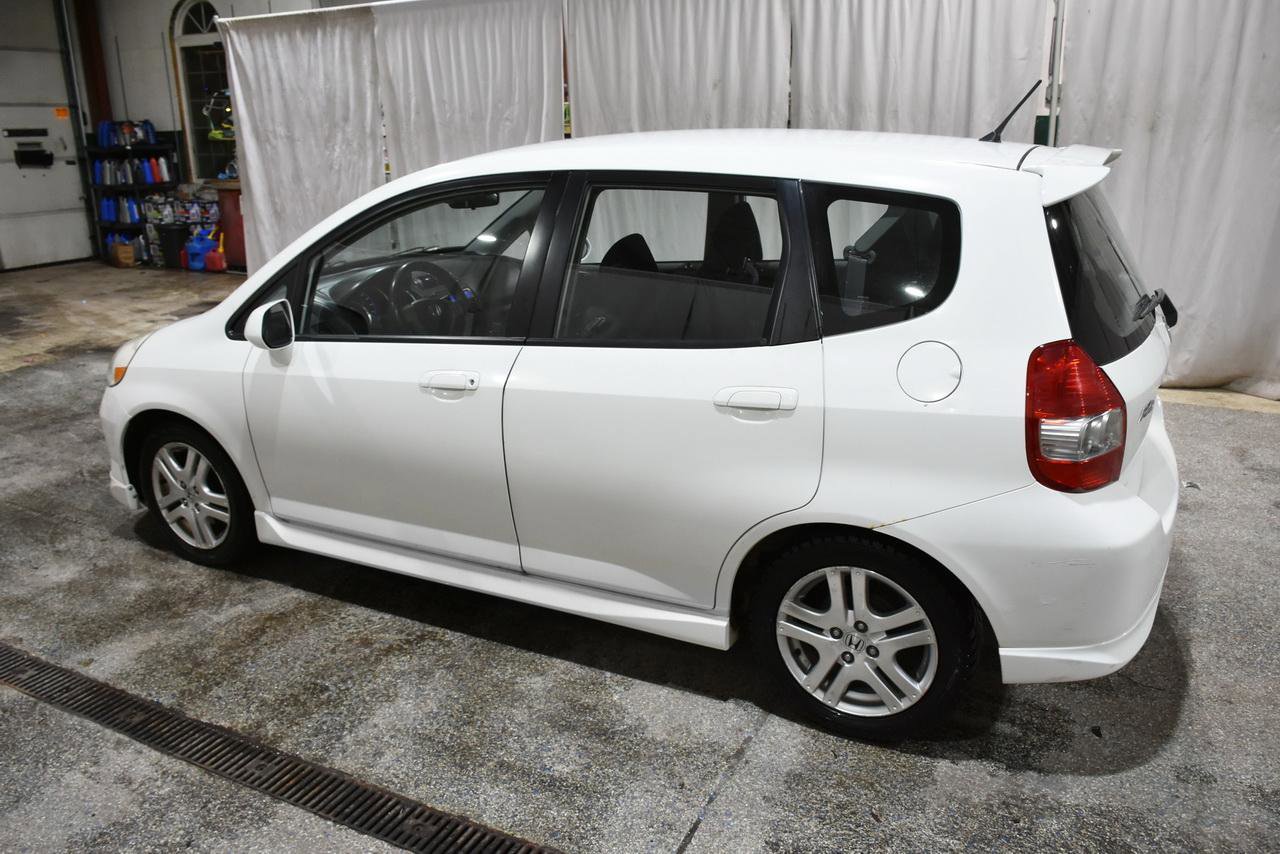 Used 2007 Honda Fit Sport image 32
