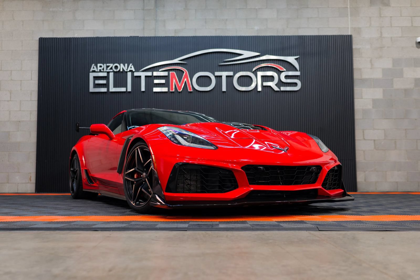 Used 2019 Chevrolet Corvette ZR1 RWD image 3