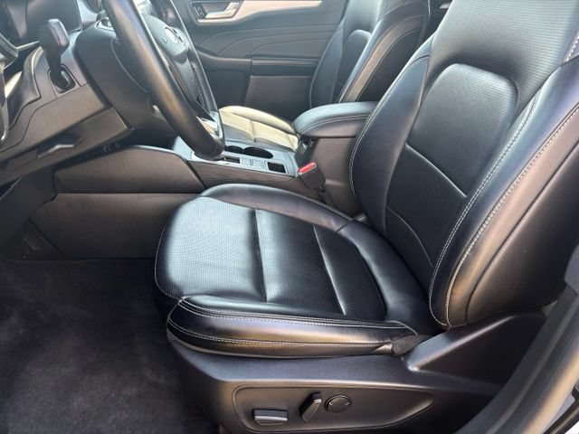Used 2024 Ford Escape Platinum AWD/4WD image 10