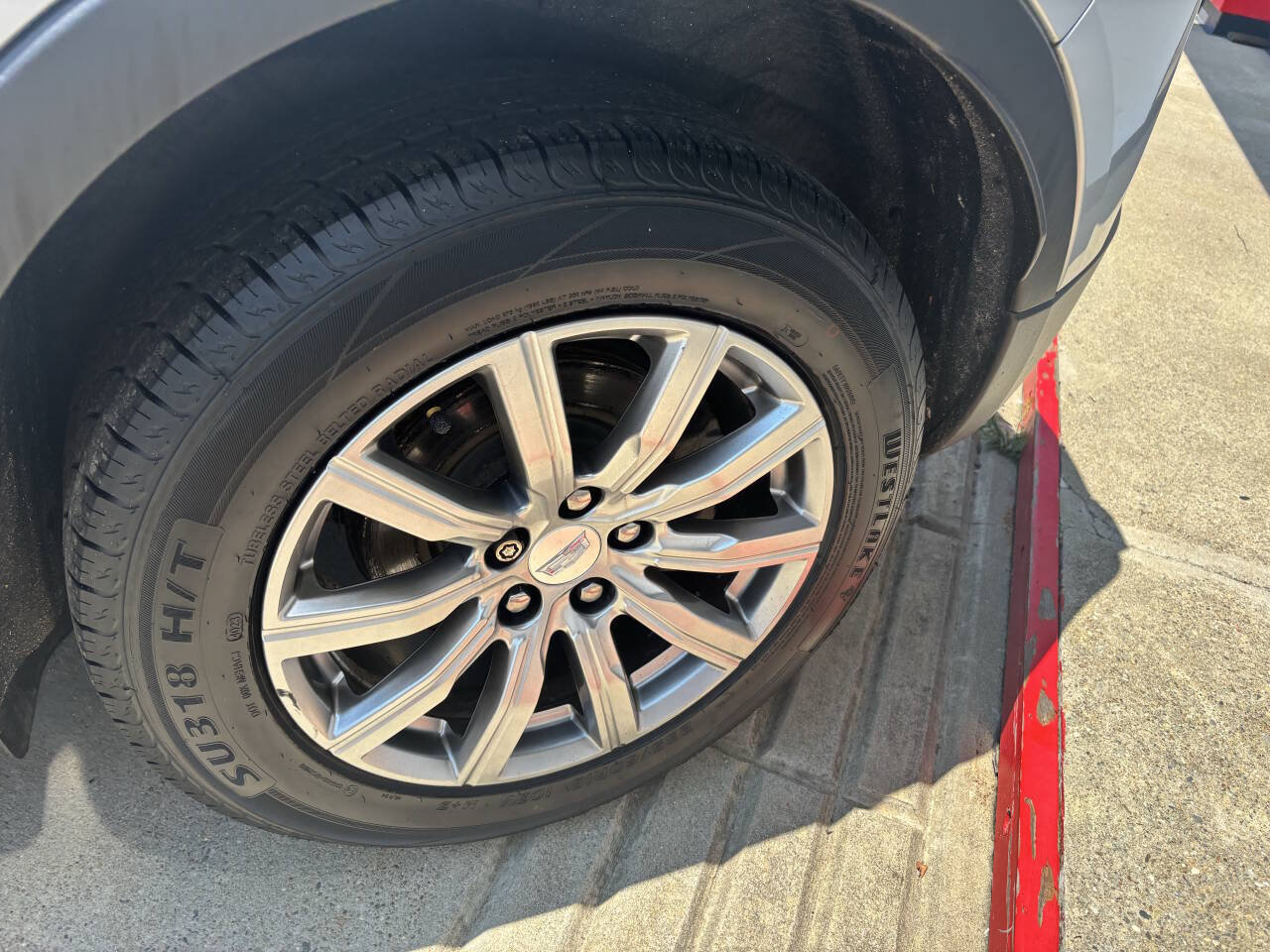 Used 2019 Cadillac XT4 Premium Luxury AWD/4WD image 22