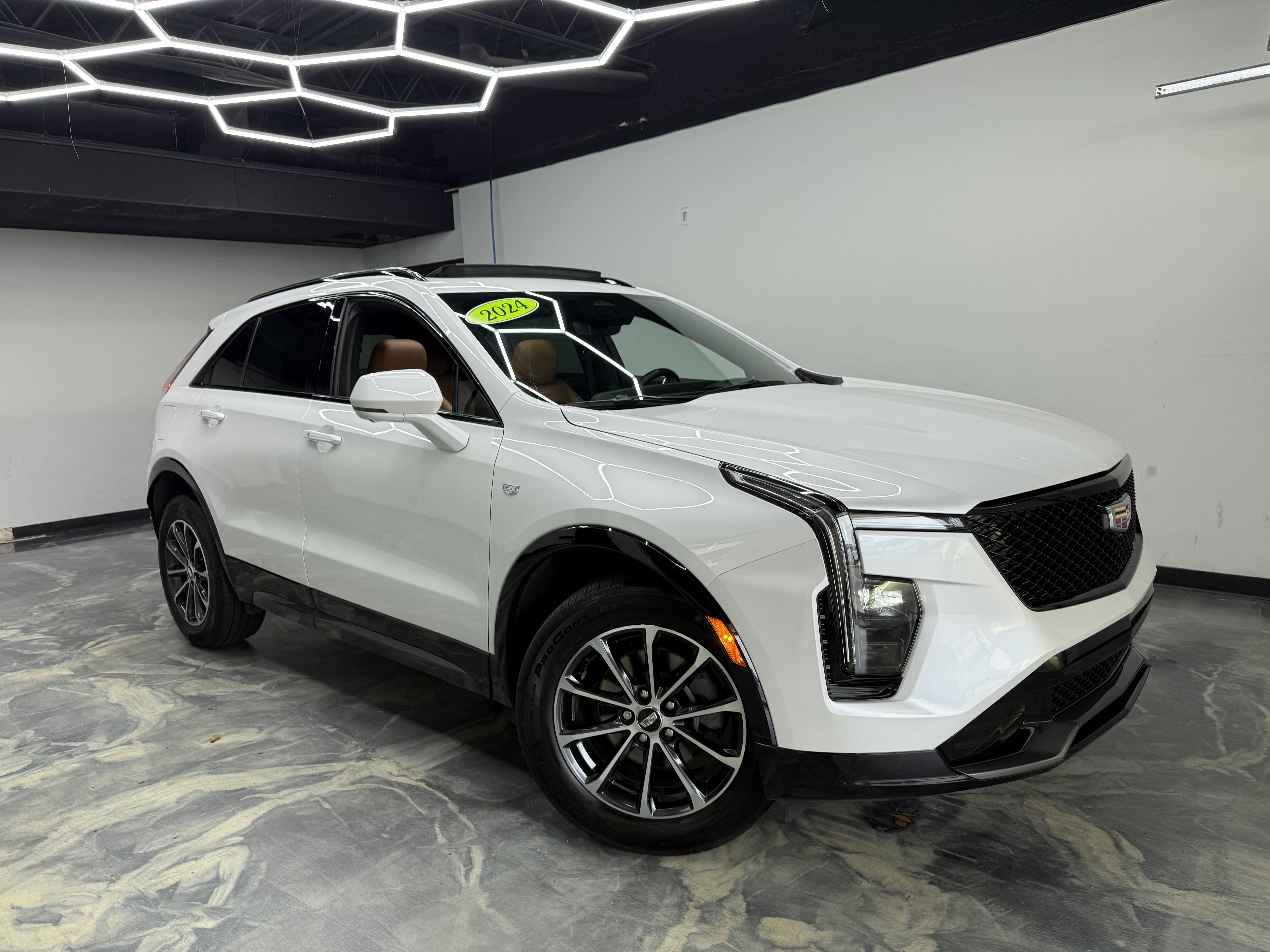 Used 2024 Cadillac XT4 Sport AWD/4WD image 6