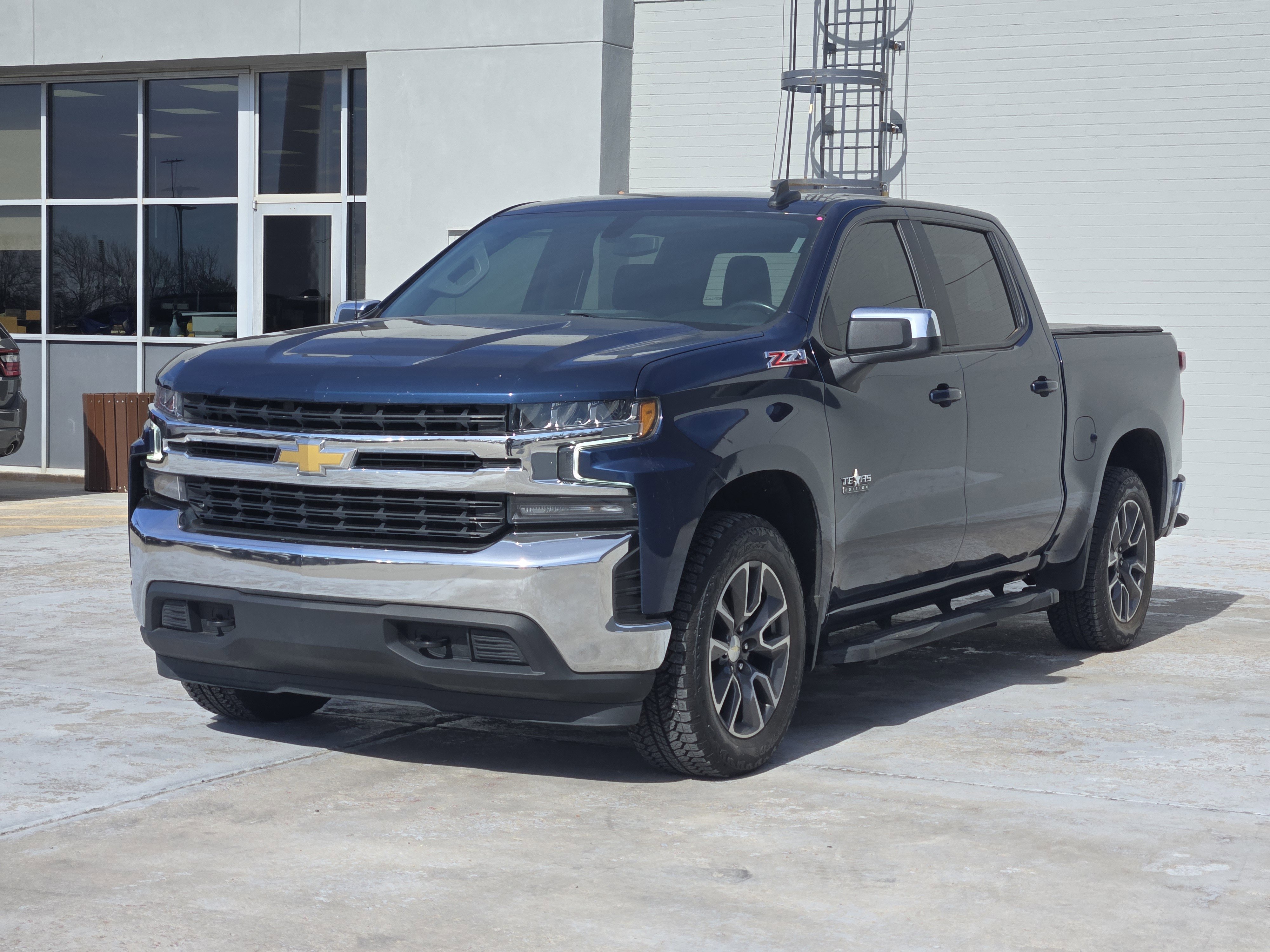 Used 2021 Chevrolet Silverado 1500 LT w/ Texas Edition Plus image 4