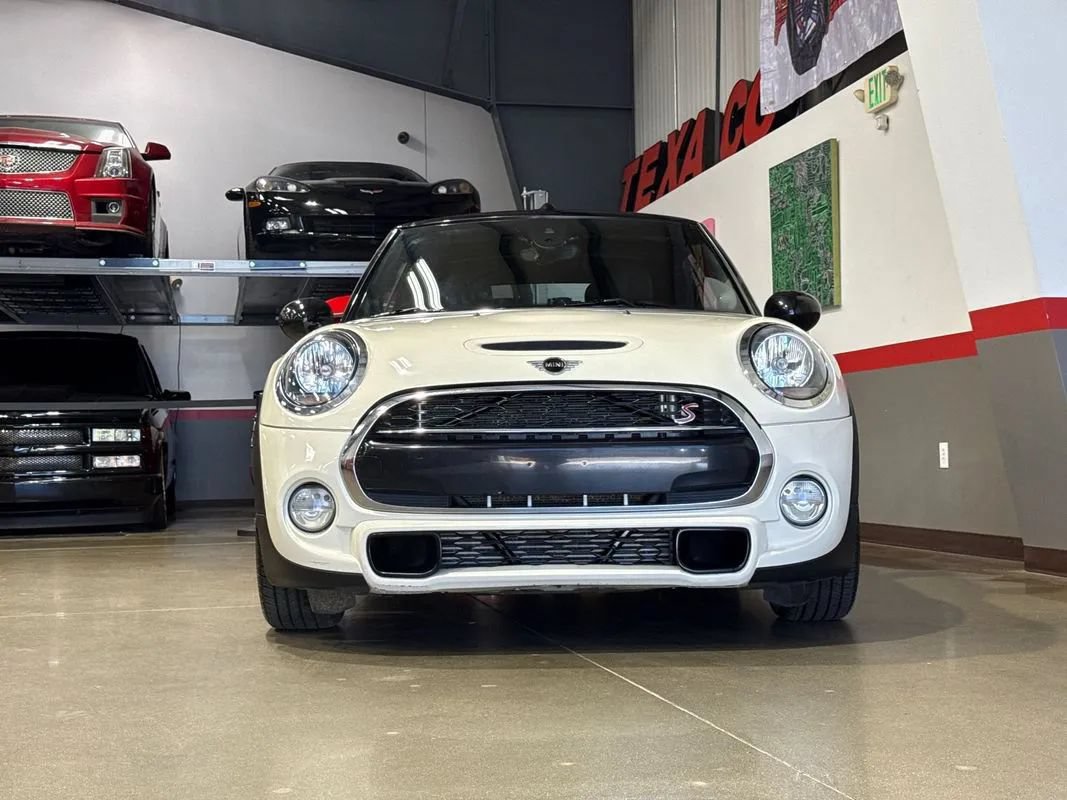 Used 2019 MINI Cooper S w/ Signature Upholstery Package FWD image 22