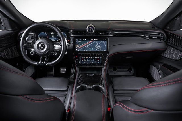 Used 2023 Maserati Grecale Modena image 32