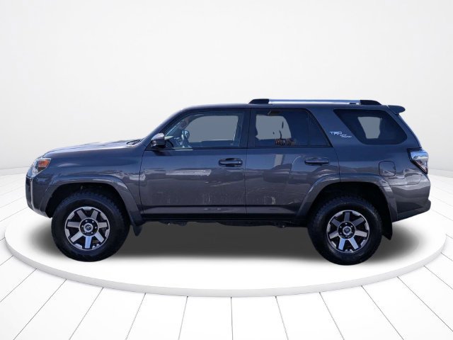 Used 2018 Toyota 4Runner TRD Off-Road AWD/4WD image 6
