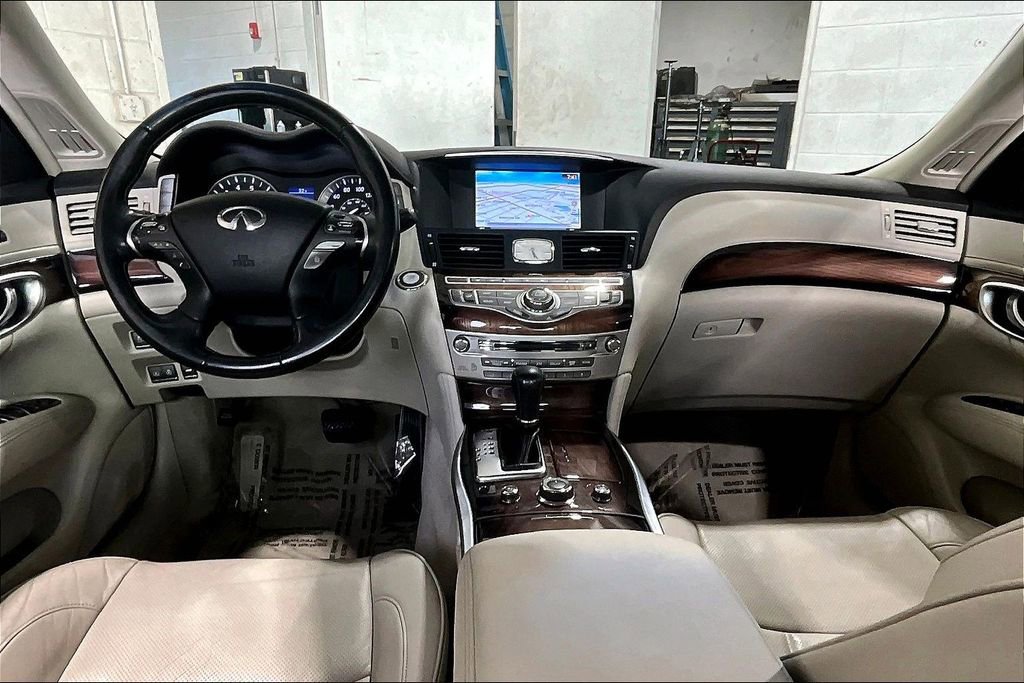 Used 2011 INFINITI M37 x w/ Deluxe Touring Pkg image 20